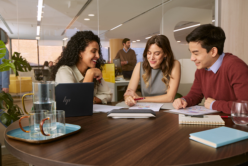 POLY SYNC 40+ SPKPHN – HP Inc