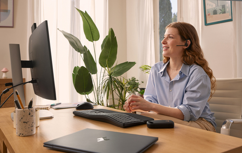 Poly Voyager Office Base for 4300/Legend – HP Inc
